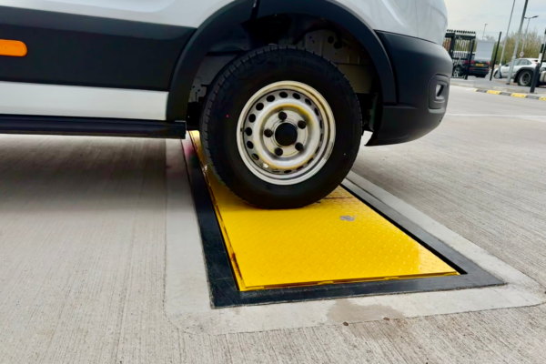 Weighbridge installation for a Leading Multi-Drop Parcel Delivery Company